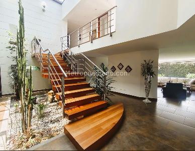Casa de 4 alcobas en venta en Guaymaral, Bogotá, 450 m² · foto 4 de 7