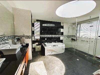 Casa de 4 alcobas en venta en Guaymaral, Bogotá, 450 m² · foto 6 de 7