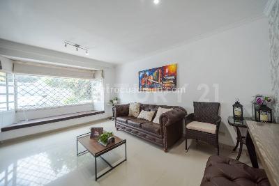 Casa en venta en Pontevedra, Bogotá · foto 6 de 18