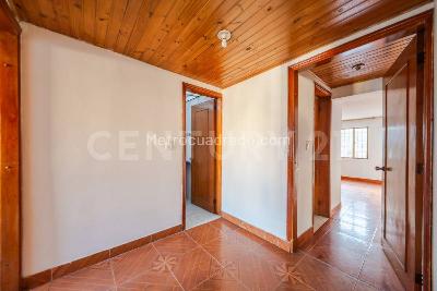 Casa de 5 alcobas en venta en El Paseo, Bogotá, 337 m² · foto 7 de 15