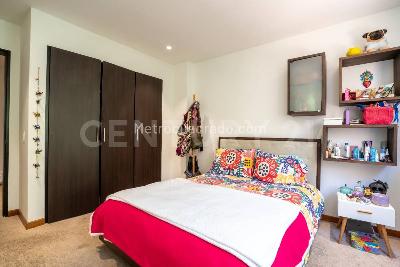 Apartamento de 3 alcobas en venta en Santa Barbara Alta, Bogotá, 215 m² · foto 10 de 18