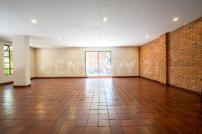 Apartamento de 3 alcobas en venta en Santa Barbara Alta, Bogotá, 215 m² · foto 14 de 18