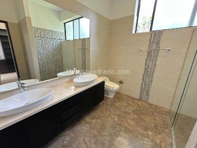 Casa de 5 alcobas en venta en Hacienda La Primavera, Villavicencio · foto 13 de 20