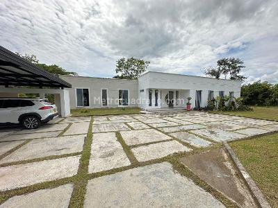 Casa de 4 alcobas en venta en Condominio Santa Teresita, Villavicencio · foto 3 de 20