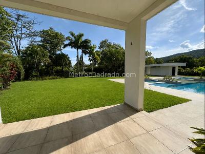 Casa de 4 alcobas en venta en Condominio Santa Teresita, Villavicencio, 1030 m² · foto 18 de 20