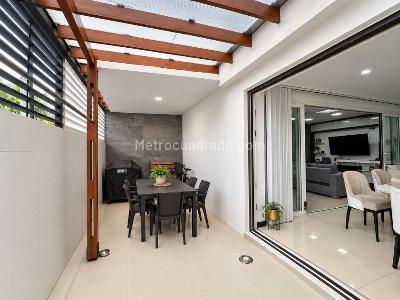 Casa de 4 alcobas en venta en Montearroyo, Villavicencio, 248 m² · foto 8 de 20