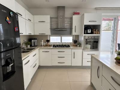 Casa de 4 alcobas en venta en Montearroyo, Villavicencio, 248 m² · foto 4 de 20