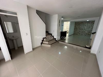 Casa de 4 alcobas en venta en Amarilo, Villavicencio, 135 m² · foto 2 de 20