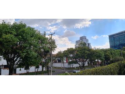 Casa de 4 alcobas en venta en Santa Ana Occidental, Bogotá, 254 m² · foto 2 de 18