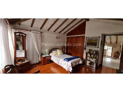 Casa de 4 alcobas en venta en Santa Ana Occidental, Bogotá, 254 m² · foto 5 de 18