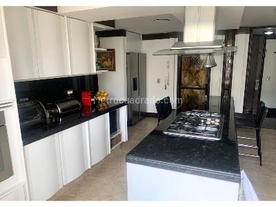 Apartamento de 4 alcobas en venta en Bella Suiza Alta, Bogotá, 310 m² · foto 8 de 20