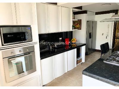 Apartamento de 4 alcobas en venta en Bella Suiza Alta, Bogotá, 310 m² · foto 9 de 20