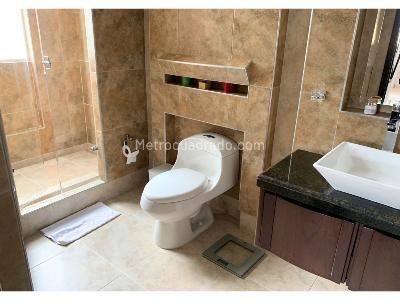 Apartamento de 4 alcobas en venta en Bella Suiza Alta, Bogotá, 310 m² · foto 16 de 20