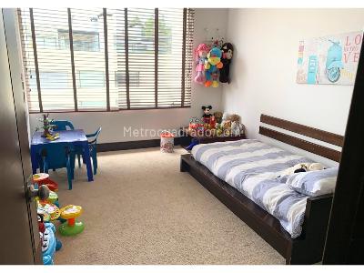Apartamento de 4 alcobas en venta en Bella Suiza Alta, Bogotá, 310 m² · foto 18 de 20