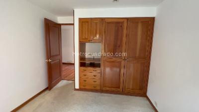 Apartamento en arriendo en Colina Campestre Gratamira, Bogotá · foto 8 de 16