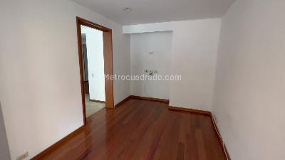 Apartamento en arriendo en Colina Campestre Gratamira, Bogotá · foto 9 de 16
