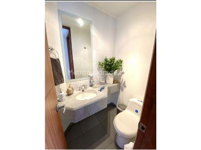 Apartamento de 4 alcobas en venta en Cedritos, Bogotá, 174 m² · foto 15 de 16