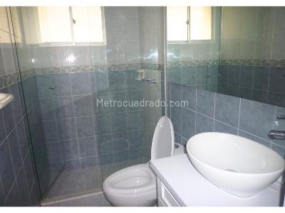 Apartamento de 2 alcobas en arriendo en El Nogal, Bogotá, 83 m² · foto 10 de 12