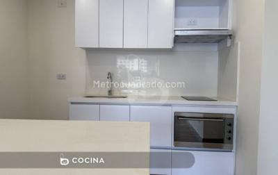 Apartaestudio en venta en Centro Internacional, Bogotá, 36 m² · foto 2 de 10