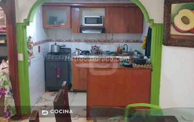 Casa de 5 alcobas en venta en Turingia, Bogotá, 178 m² · foto 5 de 15