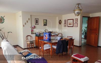 Casa de 5 alcobas en venta en La Trinidad, Bogotá, 585 m² · foto 7 de 9