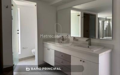Apartamento de 5 alcobas en venta en Usaquen, Bogotá, 989 m² · foto 3 de 15