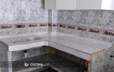 Casa de 2 alcobas en venta en Alamos Norte, Bogotá, 42 m² · foto 3 de 8