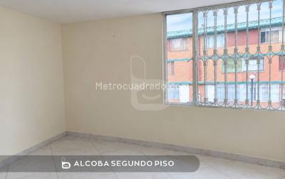 Casa de 2 alcobas en venta en Alamos Norte, Bogotá, 42 m² · foto 5 de 8