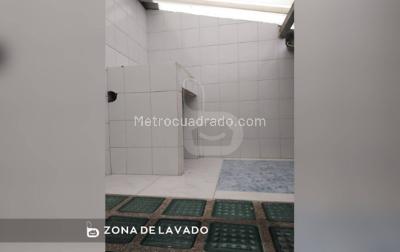 Casa de 2 alcobas en venta en Alamos Norte, Bogotá, 42 m² · foto 7 de 8