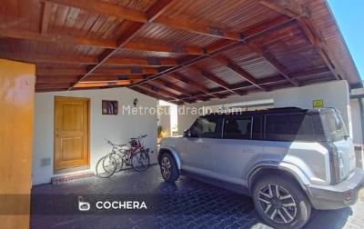 Casa de 3 alcobas en venta en Sotileza, Bogotá, 223 m² · foto 2 de 16