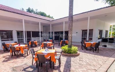 Casa de 5 alcobas en venta en Rural, Girardot, 930 m² · foto 3 de 14