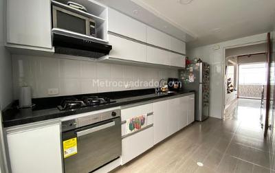Apartamento de 4 alcobas en venta en Barrio Belen, Ibagué, 190 m² · foto 6 de 13