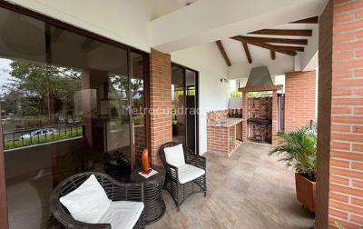 Casa de 5 alcobas en venta en Sur, Ibagué, 510 m² · foto 4 de 16