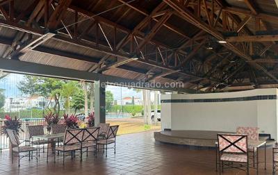 Casa de 5 alcobas en venta en Sur, Ibagué, 510 m² · foto 15 de 16