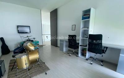 Casa de 5 alcobas en venta en Sur, Ibagué, 500 m² · foto 9 de 13