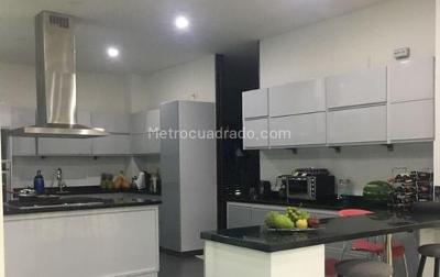 Casa de 5 alcobas en venta en Sur, Ibagué, 500 m² · foto 3 de 13