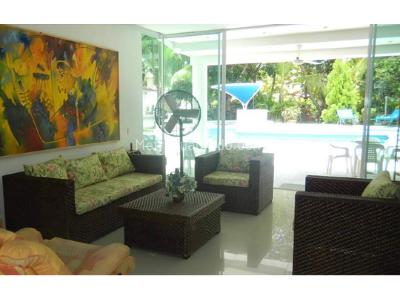 Casa de 5 alcobas en venta en Peñon, Girardot, 380 m² · foto 4 de 15