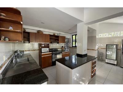 Casa de 5 alcobas en arriendo en Peñon, Girardot, 800 m² · foto 8 de 14