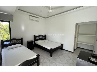 Casa de 5 alcobas en arriendo en Peñon, Girardot, 800 m² · foto 11 de 14
