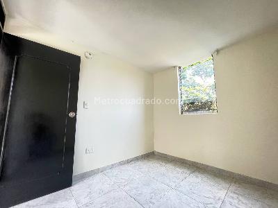 Casa de 3 alcobas en venta en Alcazares, Cali, 44 m² · foto 11 de 19