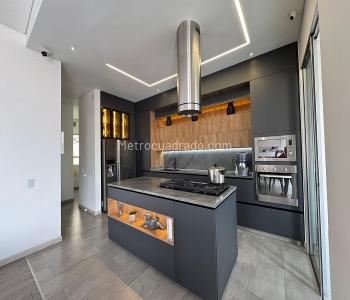 Casa de 4 alcobas en venta en Normandia, Cali, 250 m² · foto 4 de 20