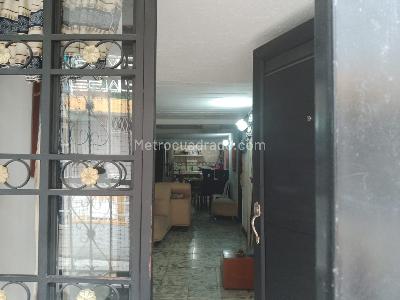 Casa de 4 alcobas en venta en Calipso, Cali, 180 m² · foto 2 de 15