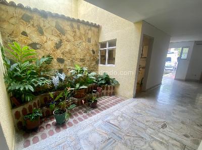 Casa de 4 alcobas en venta en Departamental, Cali, 500 m² · foto 7 de 9