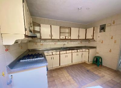 Casa de 4 alcobas en venta en Departamental, Cali, 500 m² · foto 9 de 9