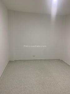 Casa de 5 alcobas en venta en Paseo De Los Almendros, Cali, 200 m² · foto 2 de 7