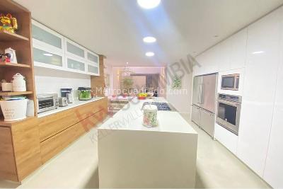 Casa de 4 alcobas en venta en Santa Teresita, Cali, 570 m² · foto 14 de 20