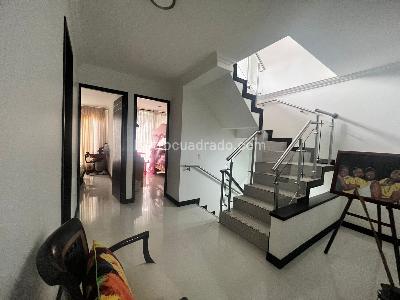 Casa de 5 alcobas en venta en Caney, Cali, 270 m² · foto 12 de 18