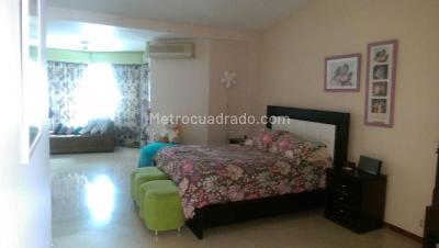 Casa de 4 alcobas en venta en Ciudad Jardin, Cali, 900 m² · foto 18 de 20