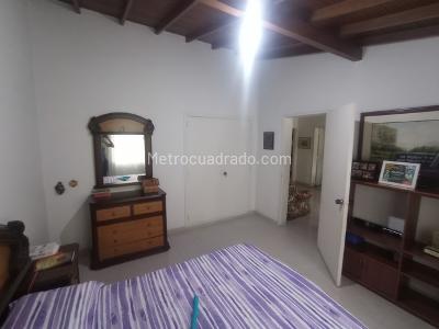 Apartamento de 5 alcobas en venta en Estadio, Medellín, 300 m² · foto 16 de 20