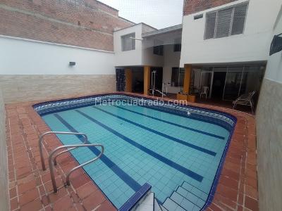 Apartamento de 5 alcobas en venta en Estadio, Medellín, 300 m² · foto 3 de 20